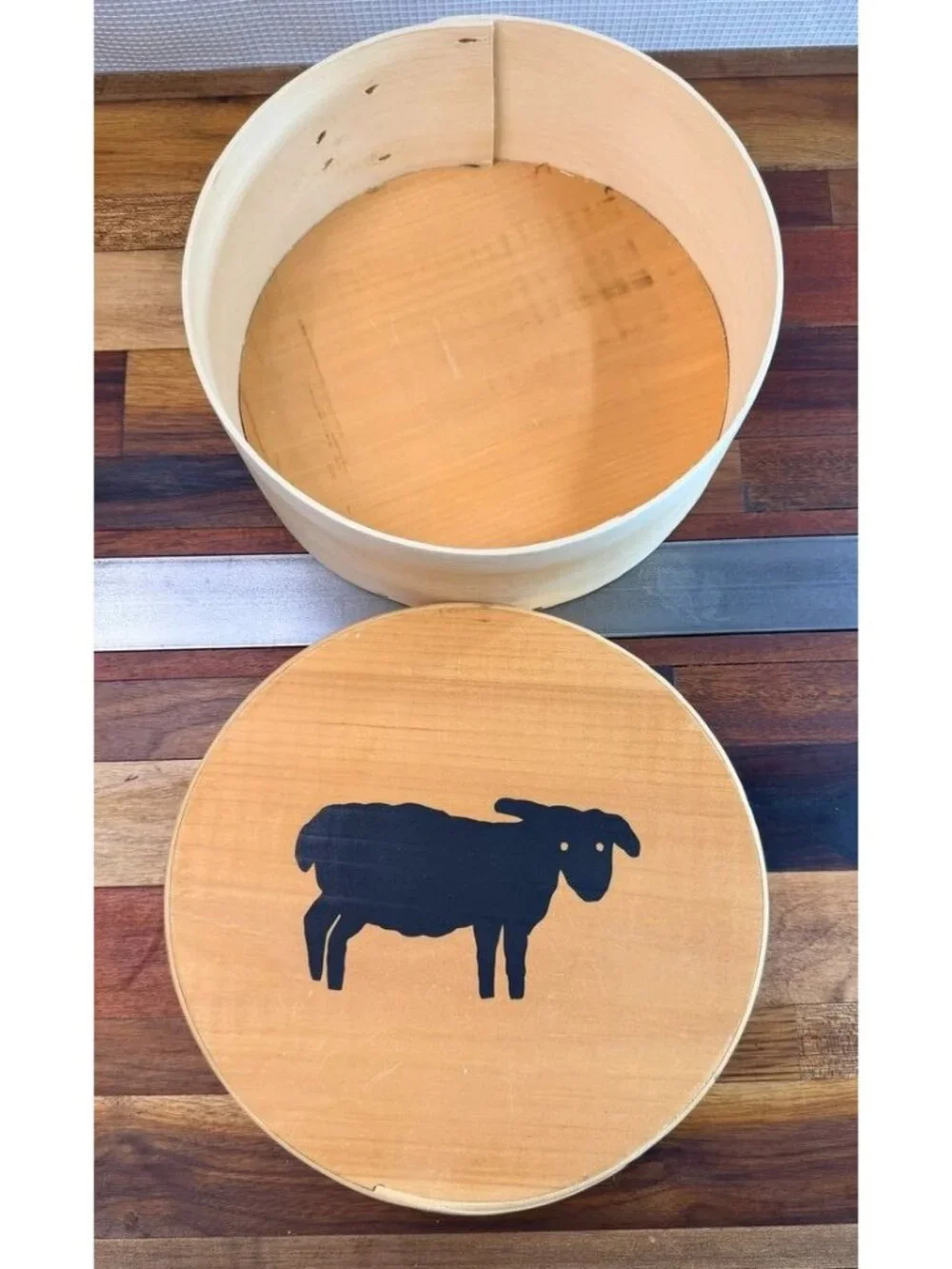 Handcrafted round Shaker-style bentwood storage box